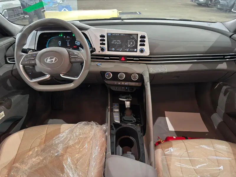 Discover undefined undefined Exterior Interior Images.Find all aspects and details of cars.