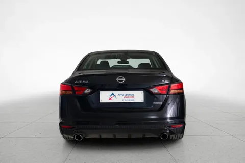 Nissan Altima 2023