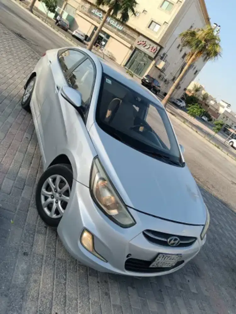 hyundai hyundai-accent image Hyundai Accent 2015