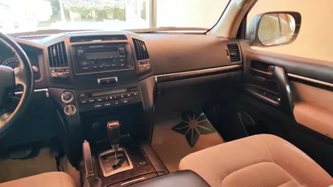 Discover undefined undefined Exterior Interior Images.Find all aspects and details of cars.