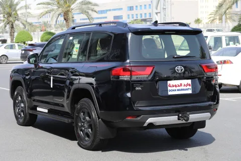 Discover undefined undefined Exterior Interior Images.Find all aspects and details of cars.