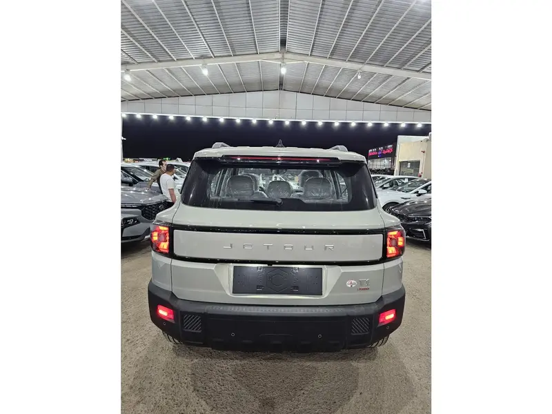 Discover undefined undefined Exterior Interior Images.Find all aspects and details of cars.