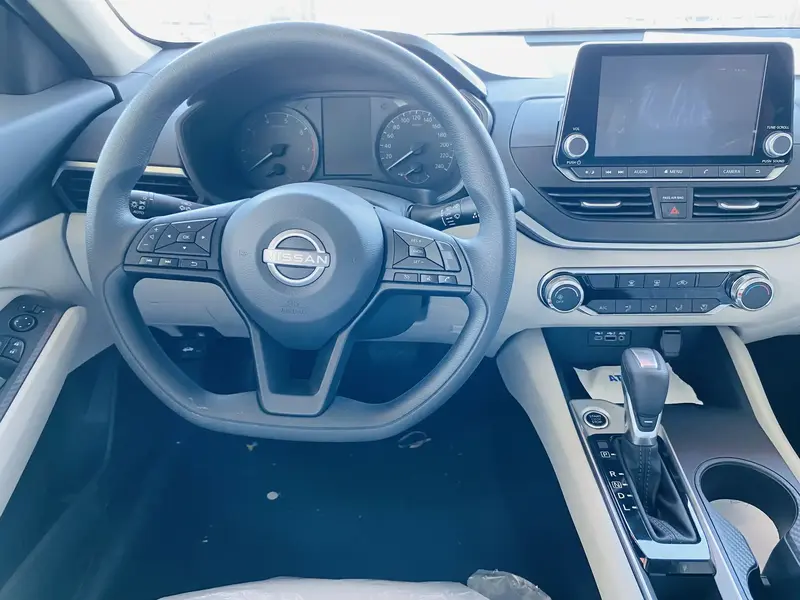 Discover undefined undefined Exterior Interior Images.Find all aspects and details of cars.