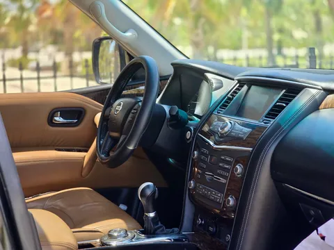 Nissan Patrol 5.6L LE Platinum 2016