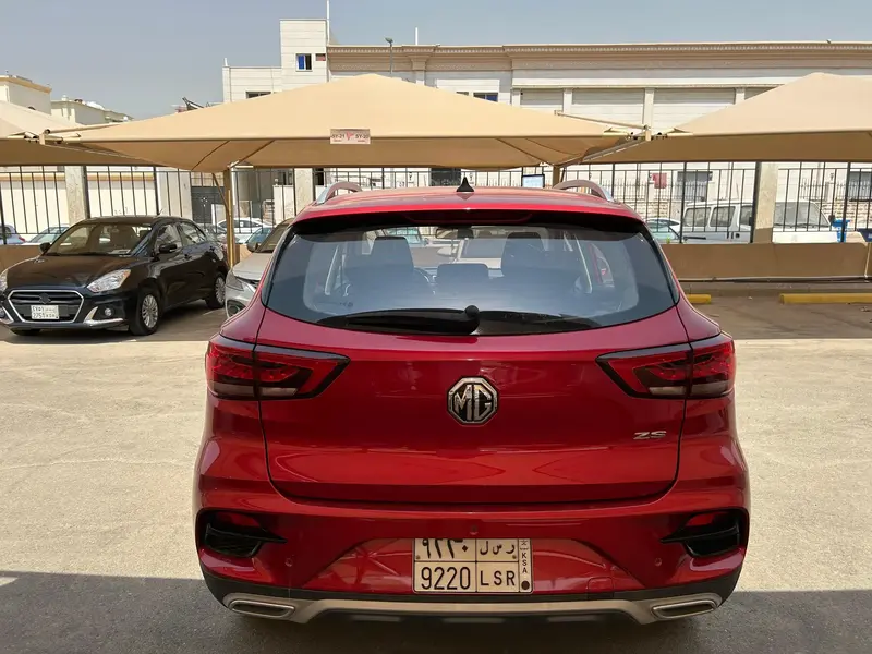 Discover undefined undefined Exterior Interior Images.Find all aspects and details of cars.