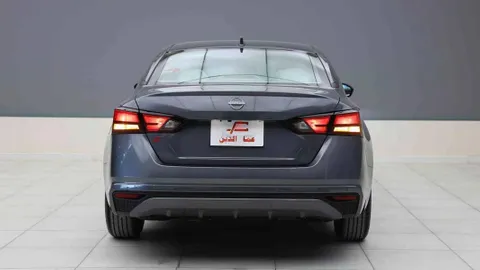 Discover undefined undefined Exterior Interior Images.Find all aspects and details of cars.