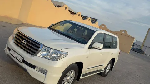 Discover undefined undefined Exterior Interior Images.Find all aspects and details of cars.