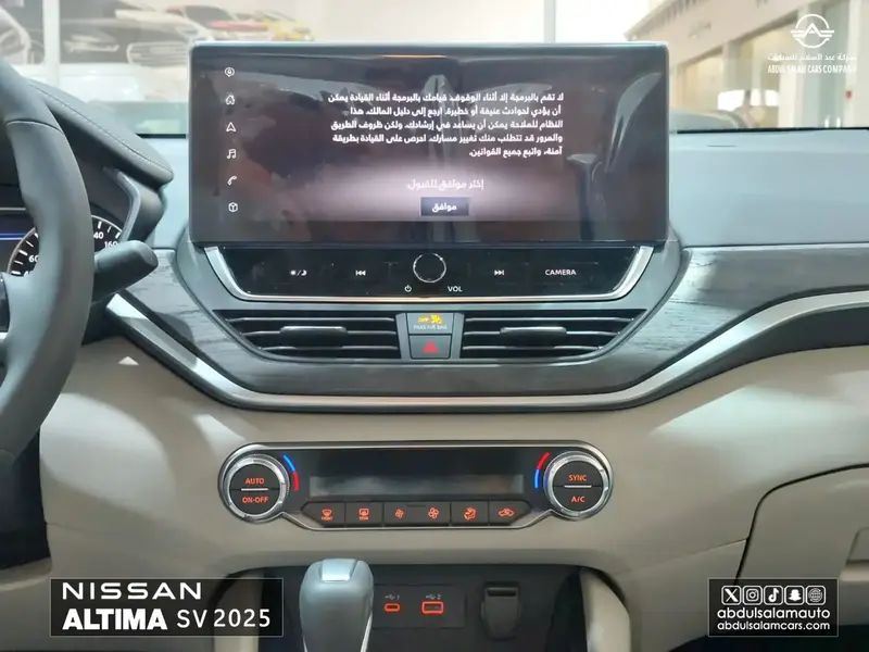 Discover undefined undefined Exterior Interior Images.Find all aspects and details of cars.