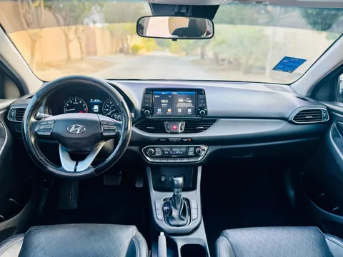Discover undefined undefined Exterior Interior Images.Find all aspects and details of cars.