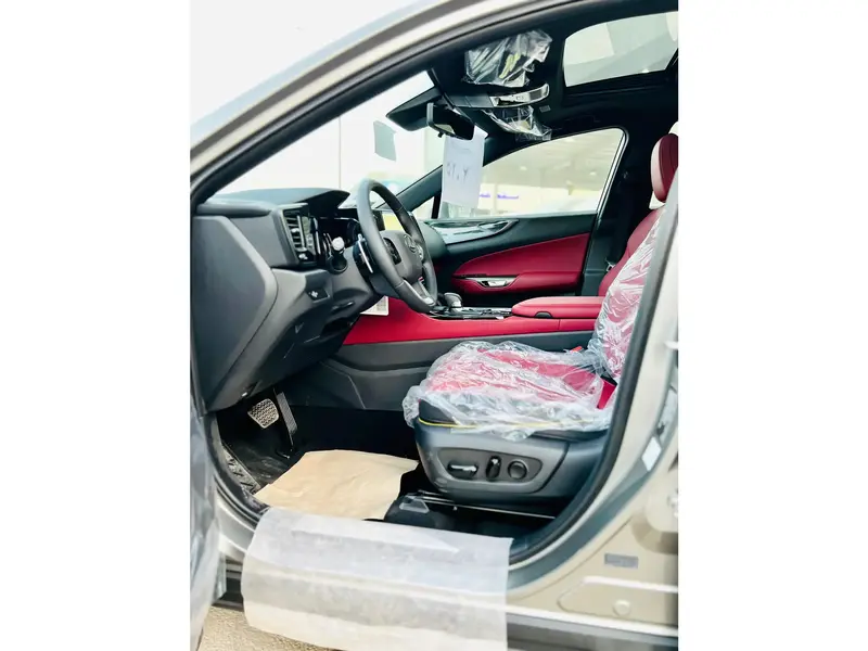 Lexus NX 2025