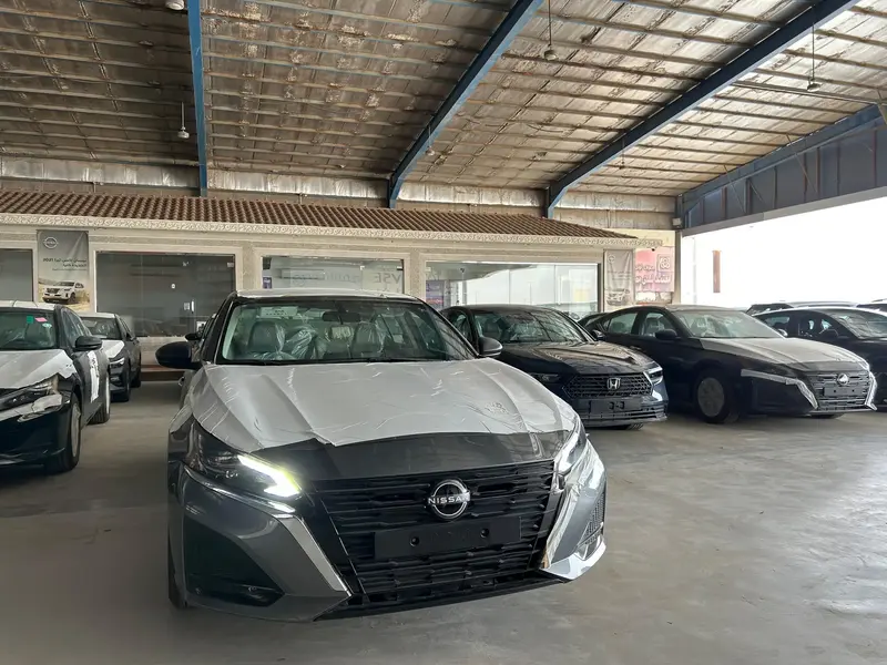 Nissan Altima 2025