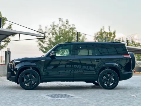 Discover undefined undefined Exterior Interior Images.Find all aspects and details of cars.