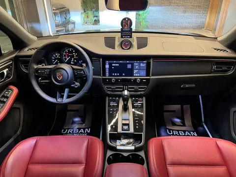 Discover undefined undefined Exterior Interior Images.Find all aspects and details of cars.