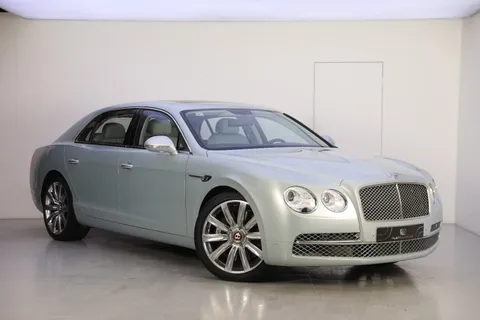 Discover undefined undefined Exterior Interior Images.Find all aspects and details of cars.