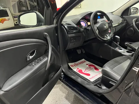 Discover undefined undefined Exterior Interior Images.Find all aspects and details of cars.