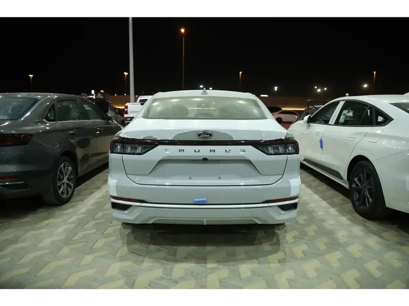 Ford Taurus 2025