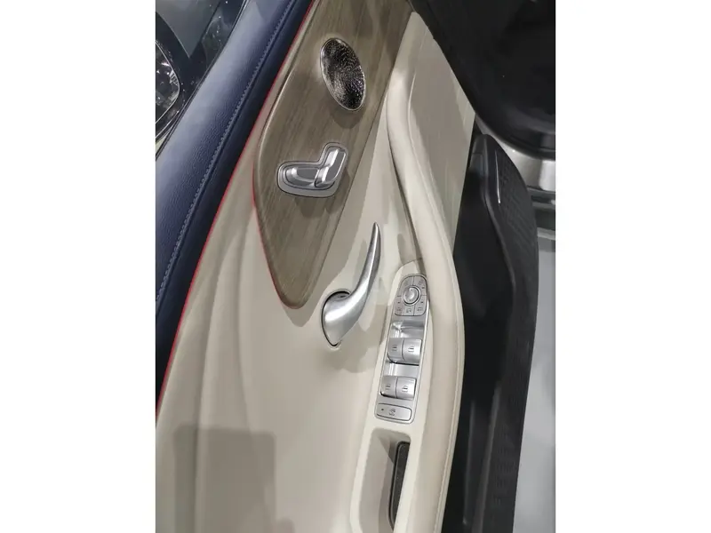 Discover undefined undefined Exterior Interior Images.Find all aspects and details of cars.