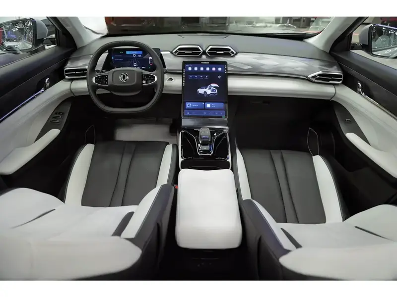 Discover undefined undefined Exterior Interior Images.Find all aspects and details of cars.