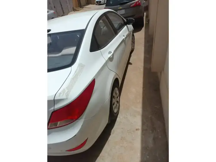 hyundai hyundai-accent image Hyundai Accent 2016