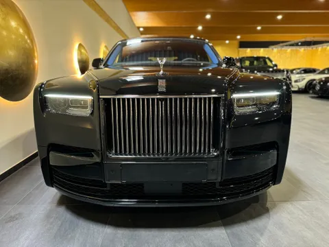 Discover undefined undefined Exterior Interior Images.Find all aspects and details of cars.