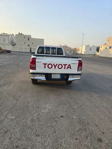 استكشف undefined undefined الصور الخارجية والداخلية. اكتشف جميع جوانب وتفاصيل السيارات.