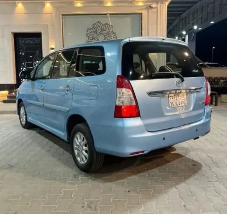 toyota innova image Toyota Innova 2012