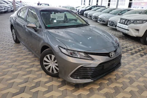 New Toyota Camry 2.5L LE 204 HP 2024
