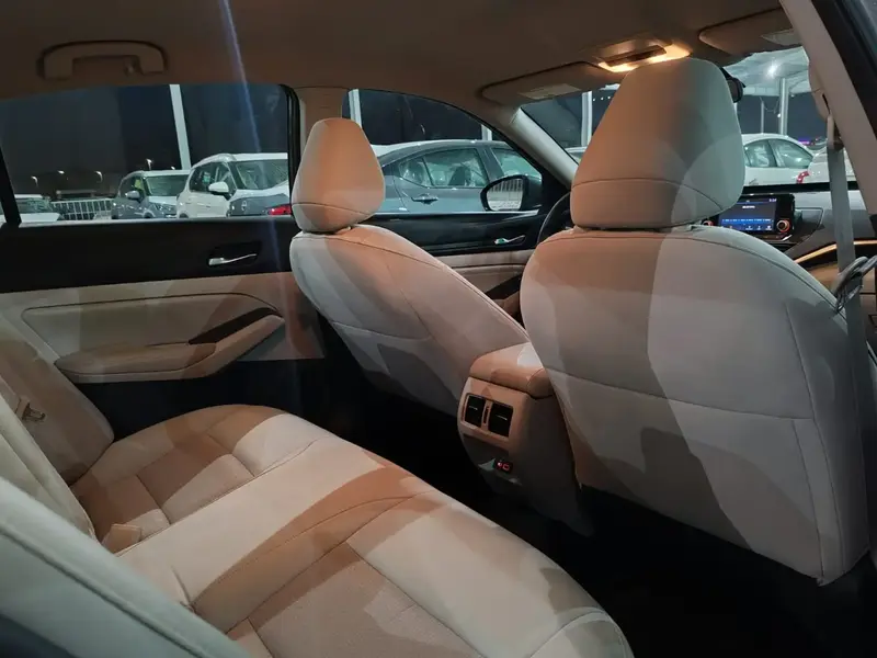 Nissan Altima 2021
