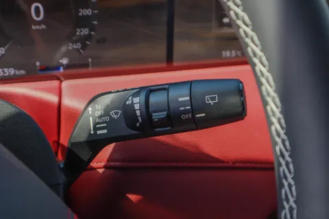 Discover undefined undefined Exterior Interior Images.Find all aspects and details of cars.