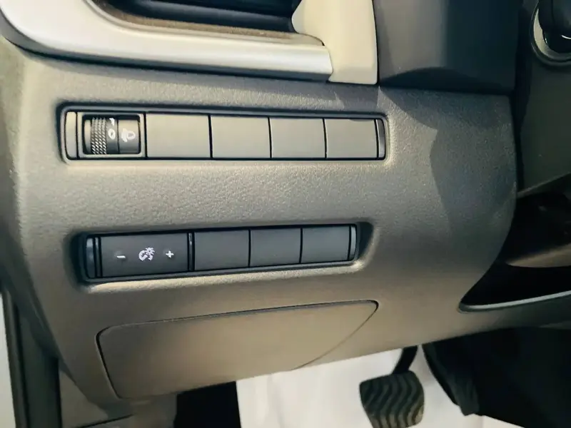 Nissan X-Trail 2025