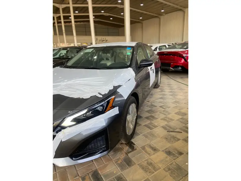 Nissan Altima 2025