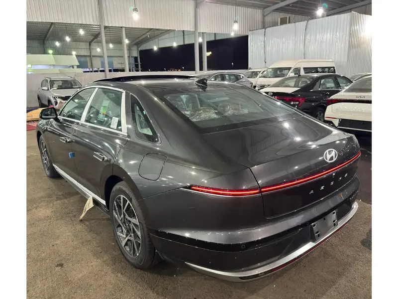 Hyundai Azera 2025