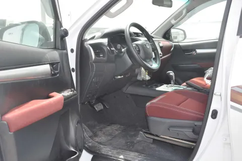New Toyota Hilux 2.4L Double Cab 4x4 Top Spec 2024