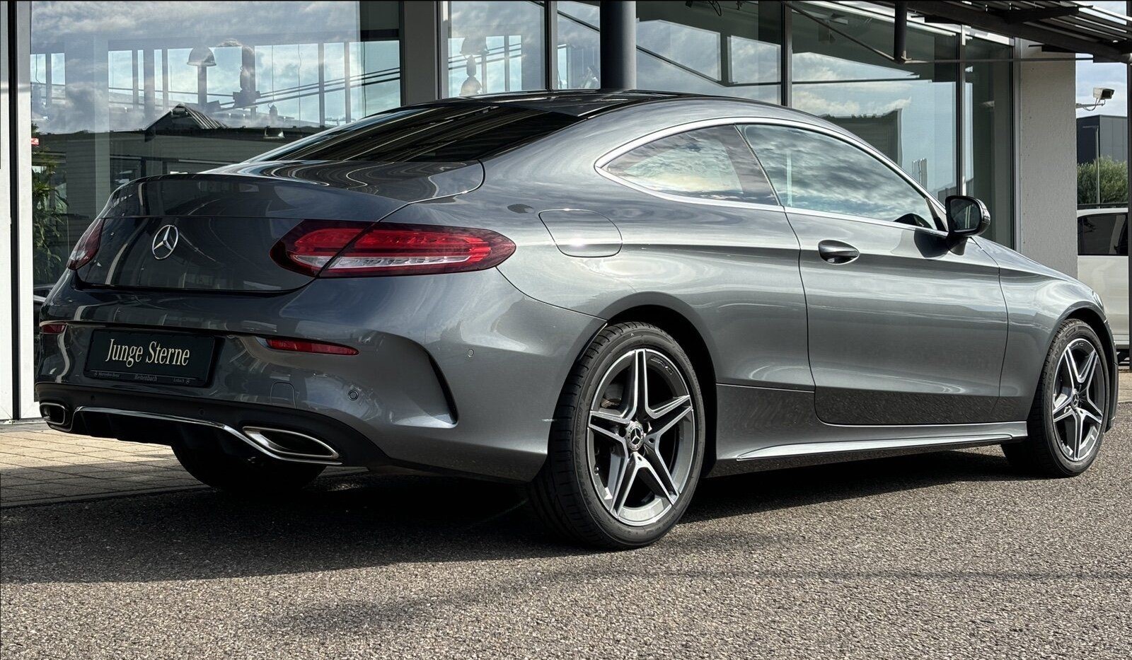 مرسيدس بنز C Class 2023