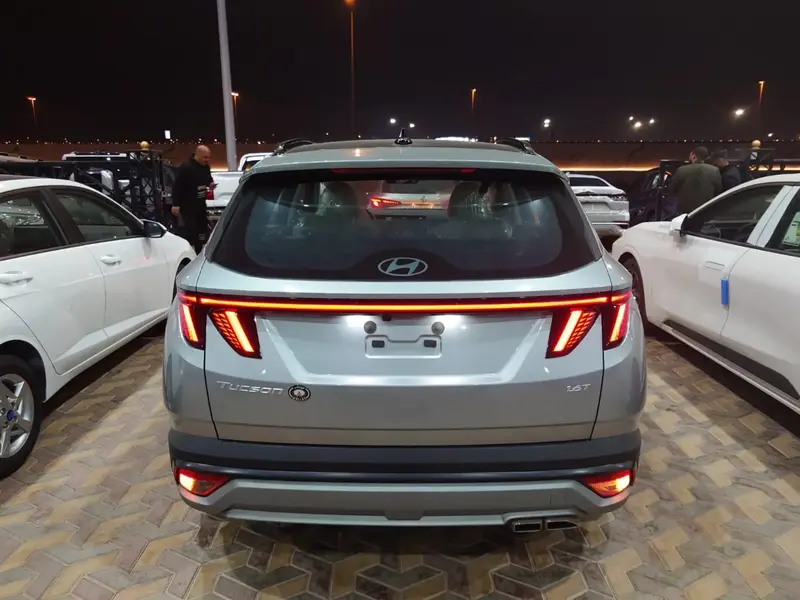 Discover undefined undefined Exterior Interior Images.Find all aspects and details of cars.