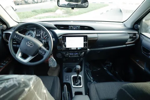 New Toyota Hilux 2.7 Double Cab 4x2 A/T Top 2025