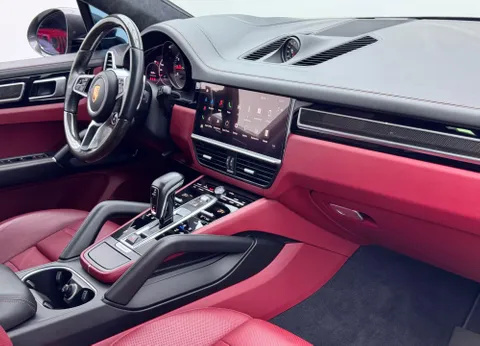 Porsche Cayenne Coupe GTS 2022