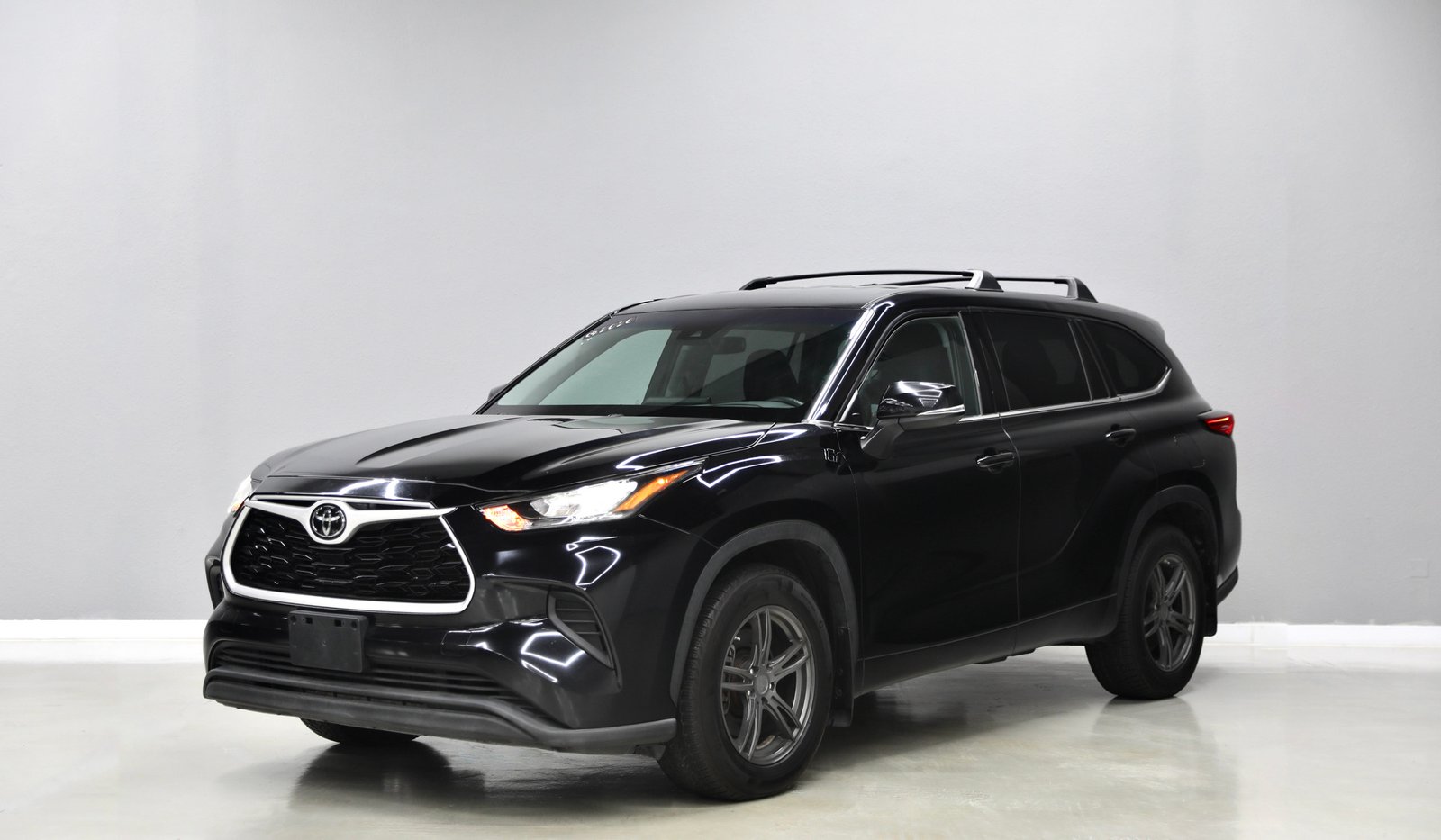 Discover undefined undefined Exterior Interior Images.Find all aspects and details of cars.