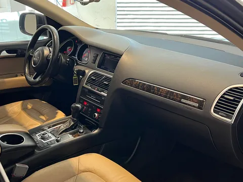 Audi Q7 3.0L (333 HP) 2015