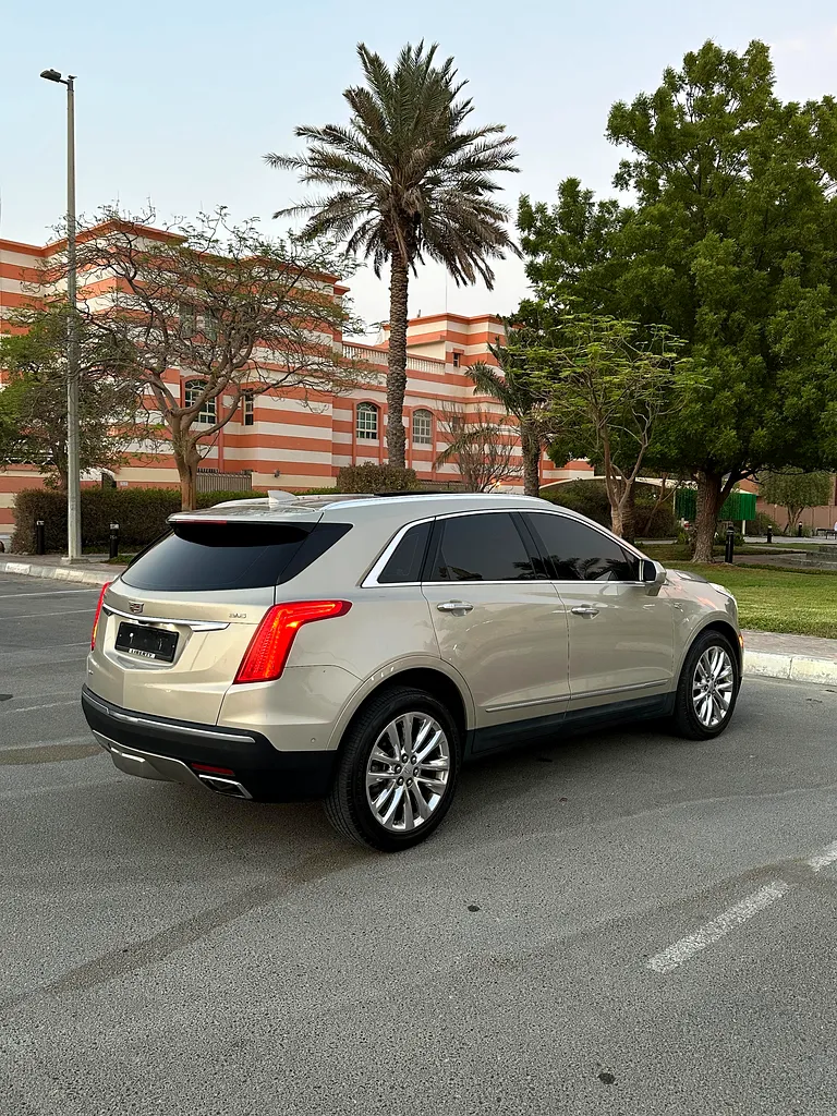 كاديلاك XT5 2017