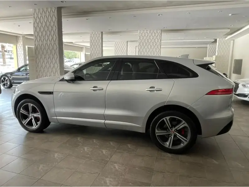 Jaguar F-PACE Sport 2017