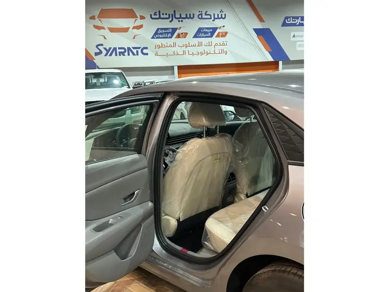 Hyundai Elantra 2025