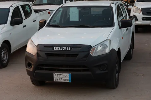 Isuzu D-MAX 2.5D Double Cab 4WD M/T 2020