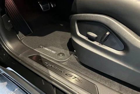 New Porsche Cayenne GTS 2025
