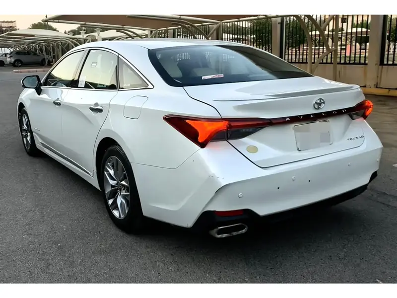 Toyota Avalon 2021