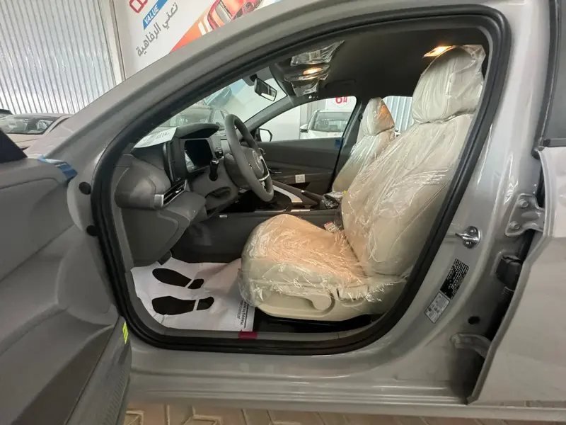 Hyundai Elantra 2025