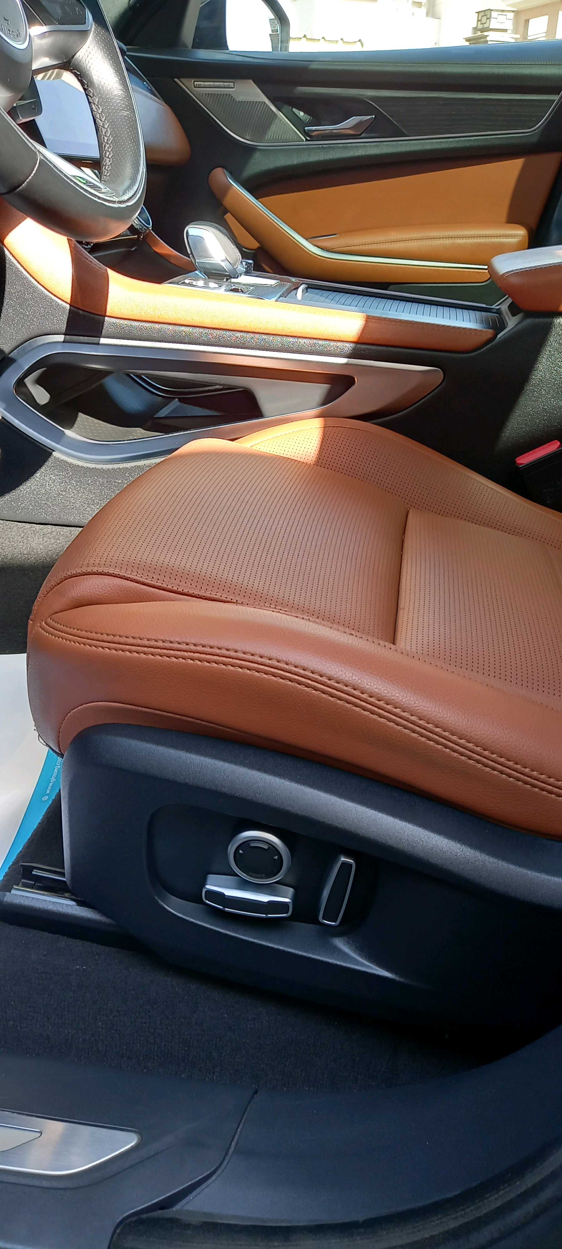 جاكوار F Pace 2022
