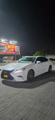 Lexus ES 350 4 door 3.5L 2016