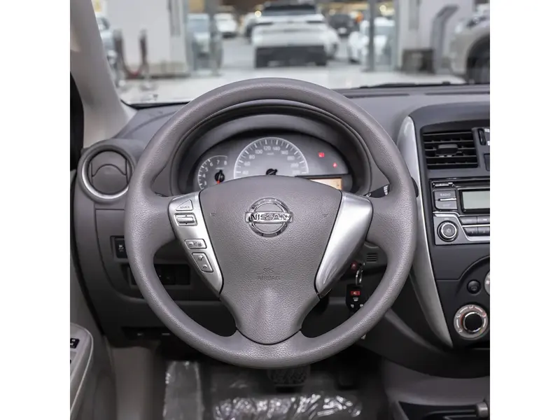 Nissan Sunny 2024