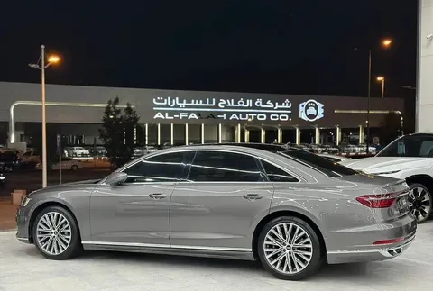 Discover undefined undefined Exterior Interior Images.Find all aspects and details of cars.